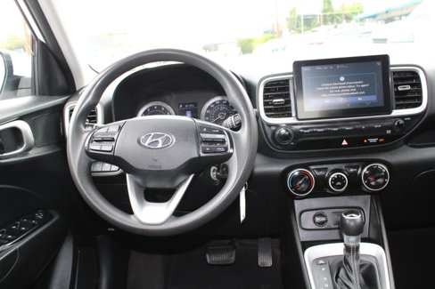 Used 2021 Hyundai Venue SE image 11