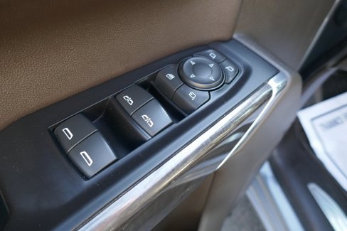 Used 2020 Chevrolet Silverado 1500 LTZ w/ LTZ Plus Package image 23