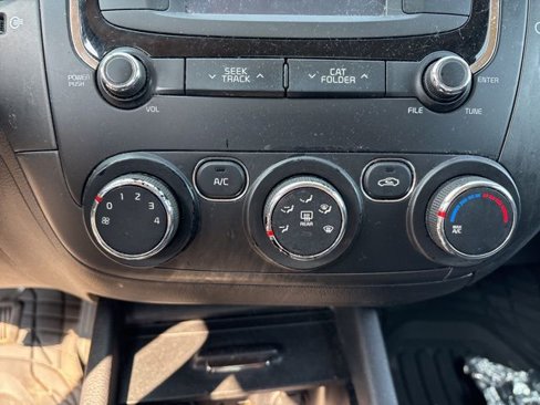 Used 2017 Kia Forte LX w/ LX Popular Package image 15