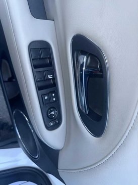 Used 2022 Honda HR-V EX-L image 5