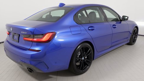 Used 2021 BMW 330i xDrive Sedan w/ M Sport Package image 15