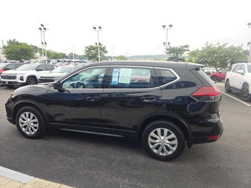 Used 2018 Nissan Rogue S image 4