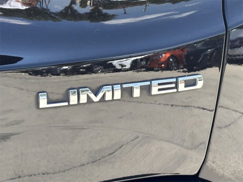 Used 2022 Jeep Renegade Limited image 7