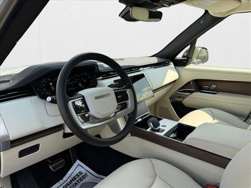 Used 2024 Land Rover Range Rover SE image 19