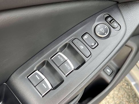 Certified 2018 Honda Accord Touring image 17