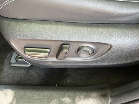 Used 2022 Toyota RAV4 XLE Premium image 29