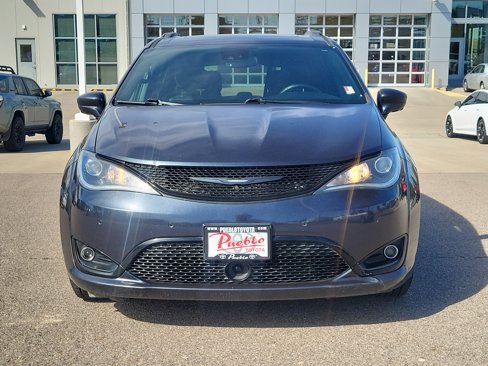 Used 2020 Chrysler Pacifica Touring-L image 5