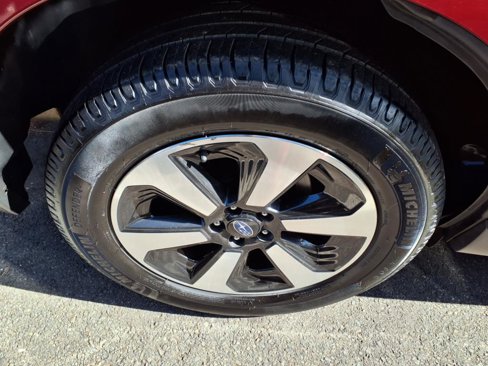 Used 2018 Subaru Forester 2.5i Limited image 3