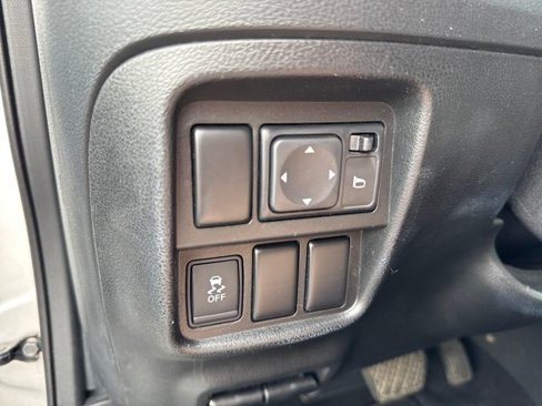 Used 2015 Nissan Juke S image 22