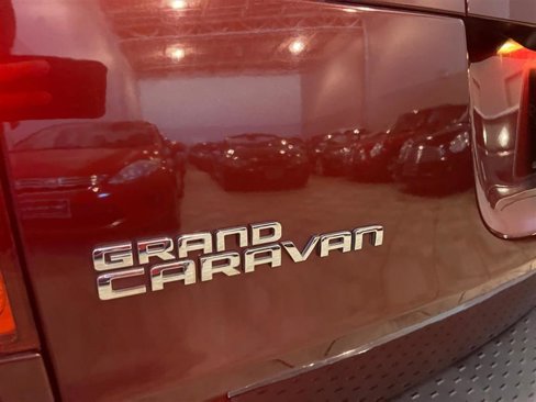 Used 2019 Dodge Grand Caravan SXT image 35