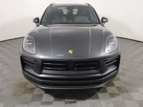 New 2026 Porsche Macan image 10