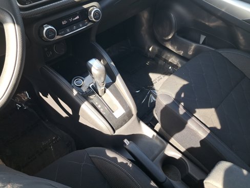 Used 2019 Nissan Kicks SV image 28