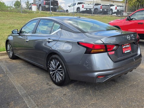 Used 2024 Nissan Altima 2.5 SV image 5