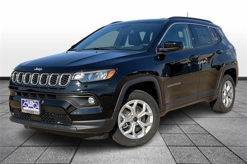 New 2025 Jeep Compass Latitude image 2