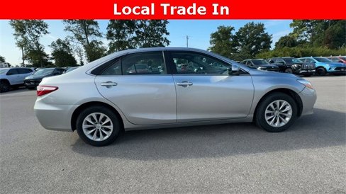 Used 2017 Toyota Camry LE image 11