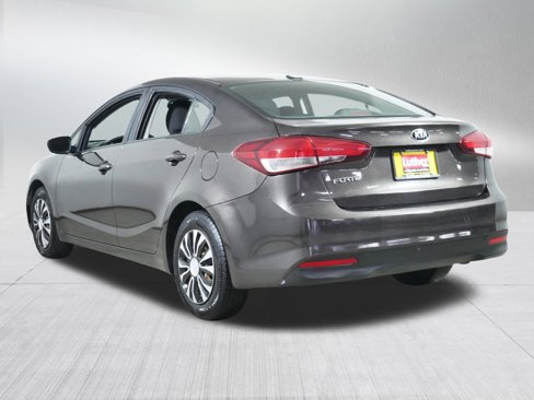 Used 2017 Kia Forte LX image 5