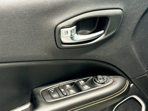 Used 2021 Jeep Compass Sport image 16
