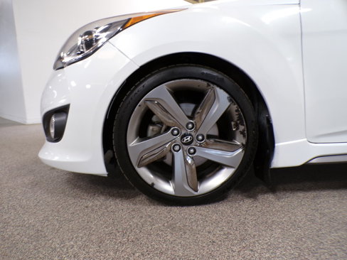 Used 2015 Hyundai Veloster Turbo R-Spec image 9