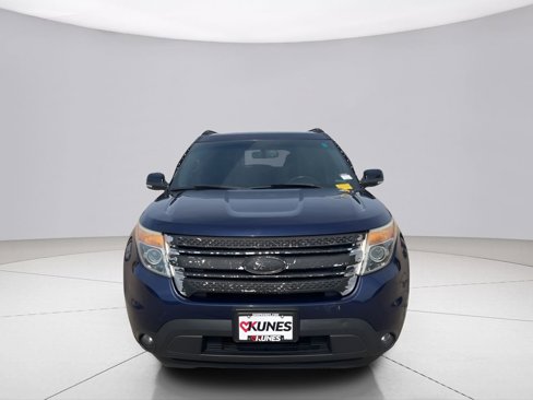 Used 2011 Ford Explorer XLT w/ 201A Rapid Spec Order Code image 4