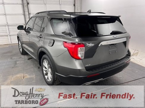 Used 2020 Ford Explorer XLT w/ Equipment Group 202A image 7