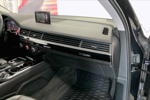 Used 2018 Audi Q7 3.0T Premium Plus w/ Premium Plus Package image 19