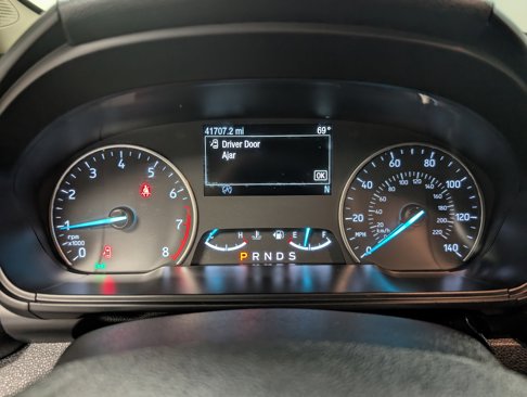Used 2021 Ford EcoSport SE w/ SE Convenience Package image 11