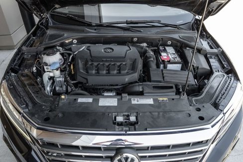 Used 2020 Volkswagen Passat 2.0T R-Line image 15