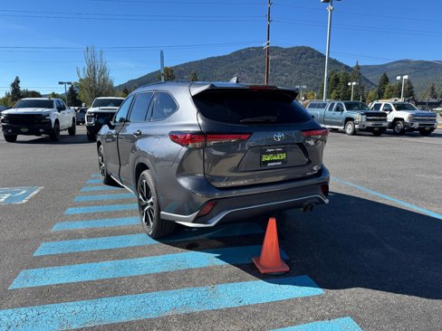 Used 2021 Toyota Highlander XSE image 5