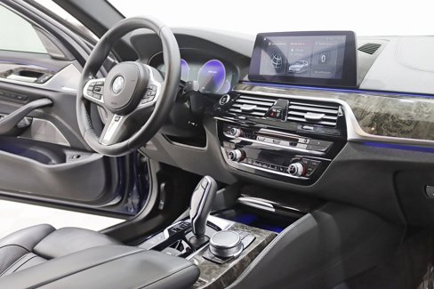 Used 2019 BMW M550i xDrive w/ Premium Package image 27