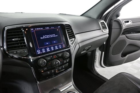 Used 2019 Jeep Grand Cherokee Laredo w/ Laredo X Package image 13