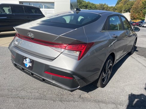 Used 2025 Hyundai Elantra SEL image 4