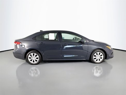 Used 2025 Toyota Corolla LE image 8