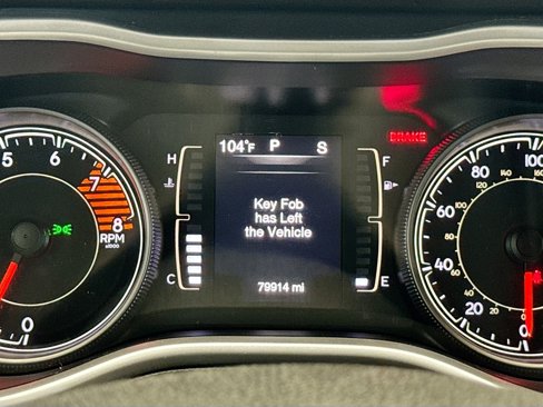 Used 2018 Jeep Cherokee Latitude Plus image 17