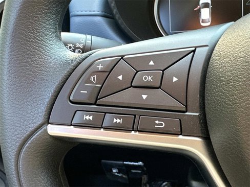 New 2025 Nissan Versa SV image 8