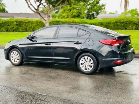 Used 2019 Hyundai Elantra SE image 6