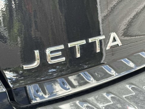 Used 2024 Volkswagen Jetta SE image 11