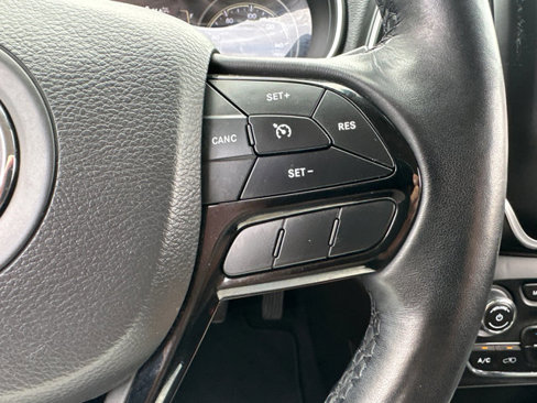 Used 2021 Jeep Cherokee Latitude Plus image 20