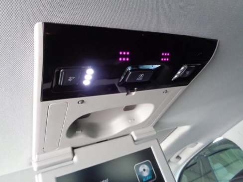 Used 2018 GMC Yukon XL SLT w/ Open Road Package image 57