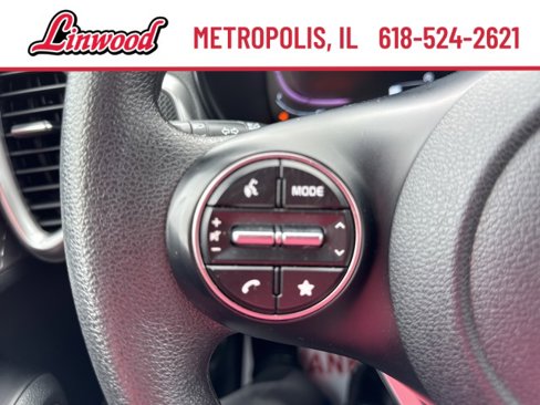 Used 2023 Kia Soul LX image 14