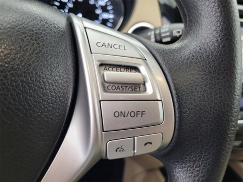 Used 2016 Nissan Rogue SV image 46
