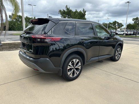 Used 2022 Nissan Rogue SV image 4