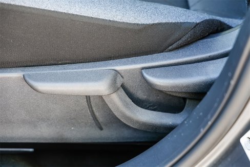 Used 2025 Nissan Versa SV image 21