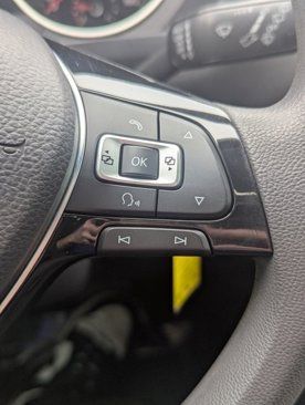 Used 2018 Volkswagen Tiguan S image 16