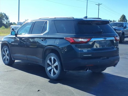 Used 2019 Chevrolet Traverse LT image 2