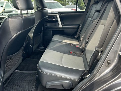 Used 2014 Toyota 4Runner SR5 Premium image 17