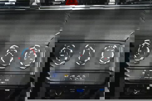 New 2025 Hyundai Elantra SE image 20