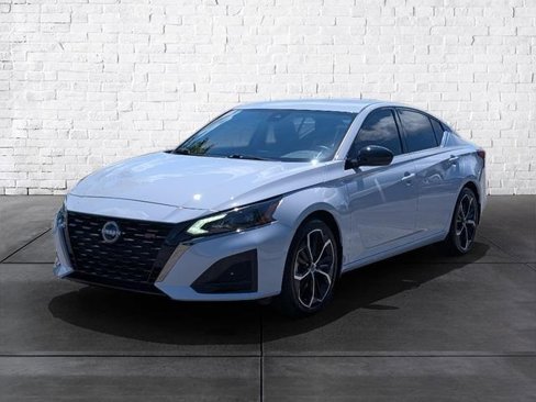 Used 2024 Nissan Altima 2.5 SR image 4