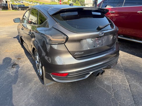 Used 2016 Ford Focus ST image 19