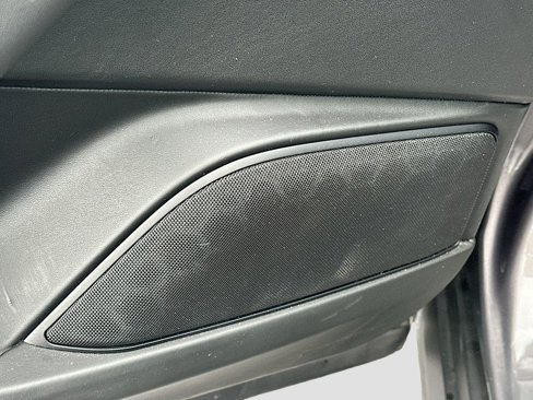 Used 2019 Maserati Levante image 23