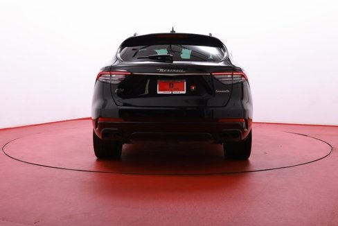 Used 2021 Maserati Levante S image 4
